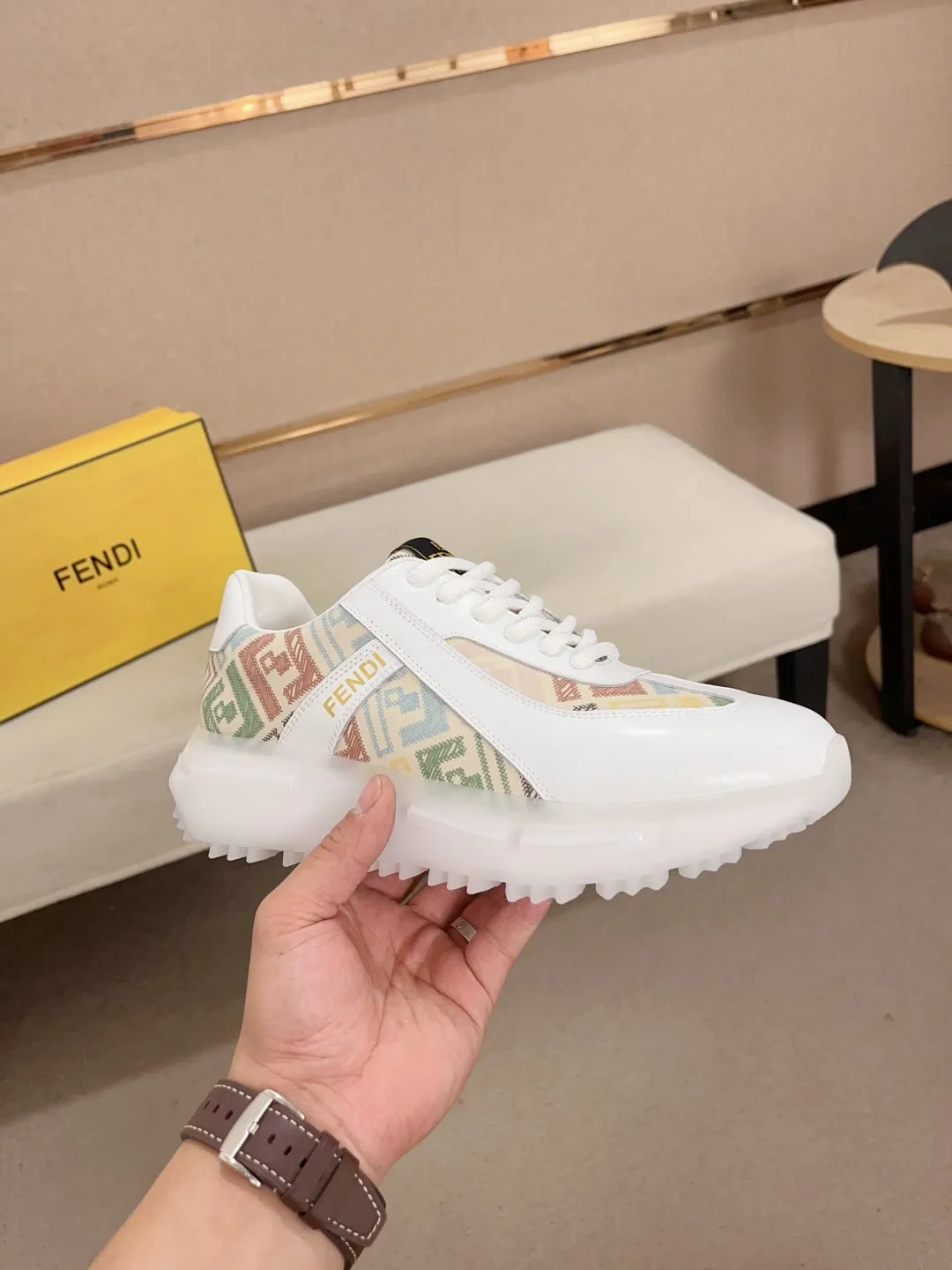 Men's shoes 💰 462💰 (fendi) New style 👊🏻 upper 🇮🇹 imported cowhide fabric 🇩🇪 lining imported sheepskin lining. The original outsole is molded to highlight the identity of every man, and the upper foot is elegant and stable🚶🏻🚶🏻The high-end custom counters reproduce the original version📯No matter the wind or rain, the shoe last remains unchanged and can withstand the verification of time🔍️,🔵 Size: 38-44